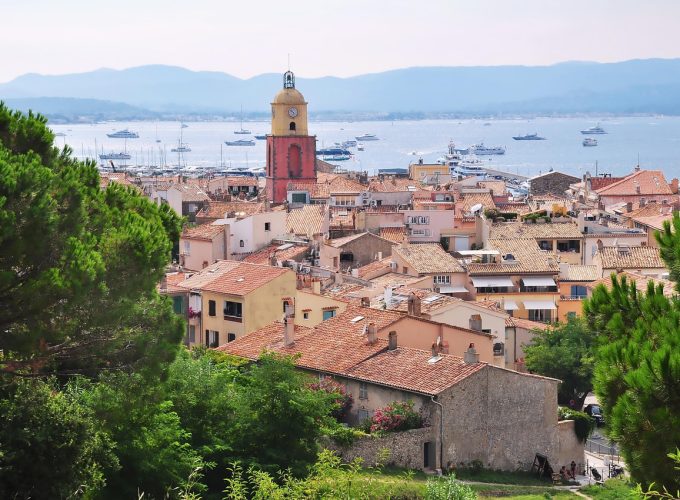 SAINT TROPEZ – LA BRADERIE Super Saldi … un evento imperdibile per lo shopping! DOMENICA 25 OTTOBRE  2026